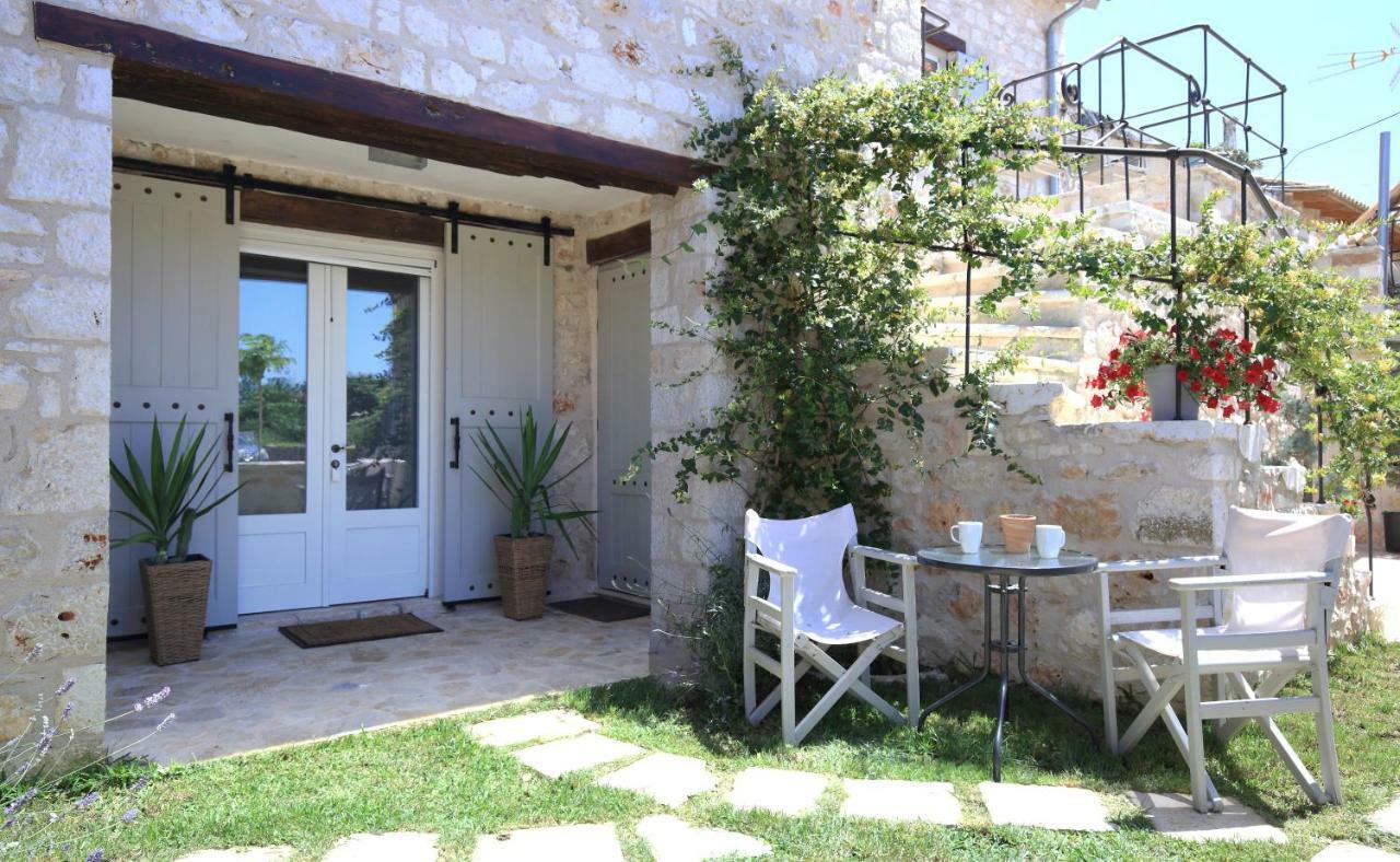 Casa Ovata Apartment Tsoukaladhes Luaran gambar